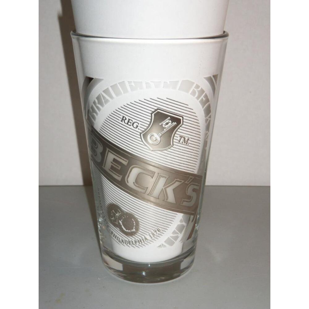 Beck's Beer Pint Glass Bremen 1974 Silver Lettering -061841